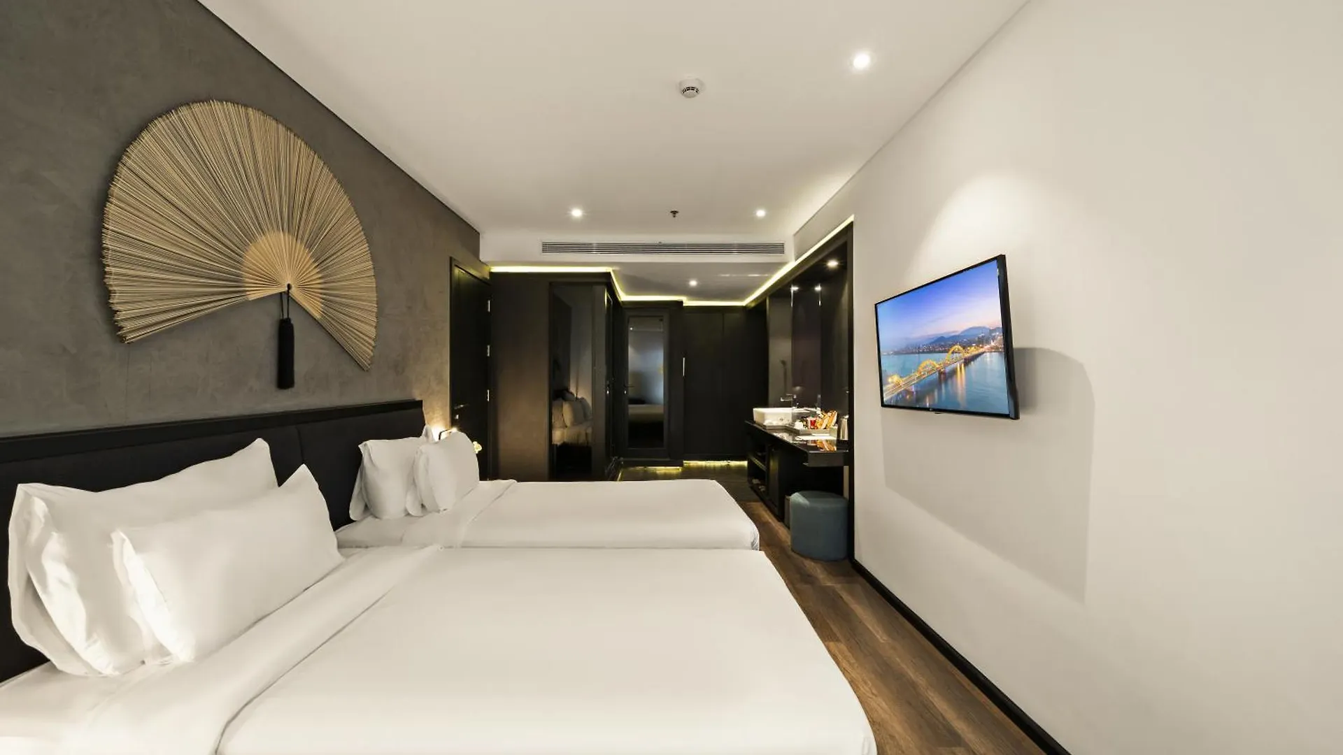 The Code Hotel & Spa Da Nang 4*,